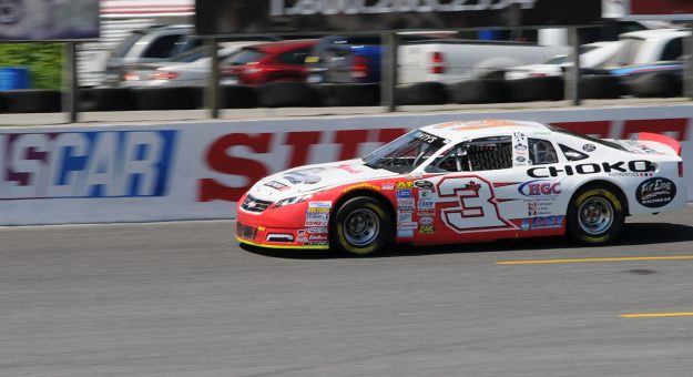 Visit PIT BOX: Pinty’s Series Set For Green Flag On 2020 At Sunset page