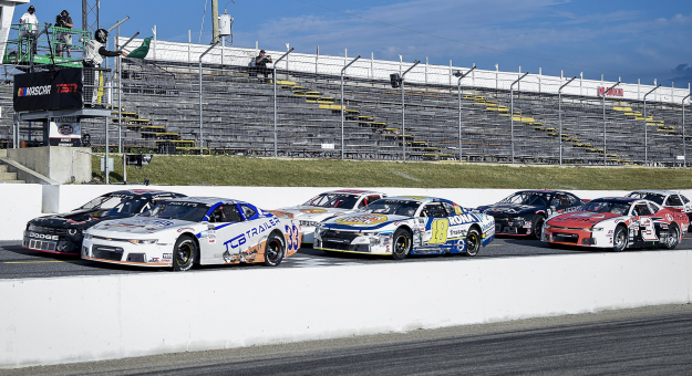 Visit PIT BOX: Long-Awaited 2021 Season to Kick-Off at Sunset Speedway page