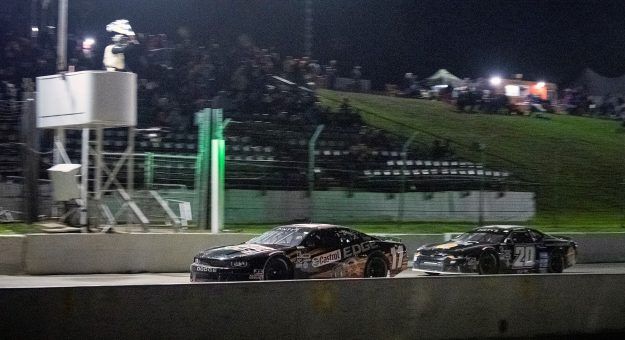 Visit DJ Kennington Uses Last Lap Bump-And-Run to Win at Delaware page