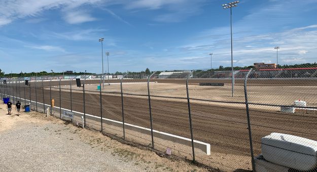Visit NEWS & NOTES: All Eyes on Ohsweken: NASCAR Pinty’s Series Makes Dirt Debut Tuesday Night page